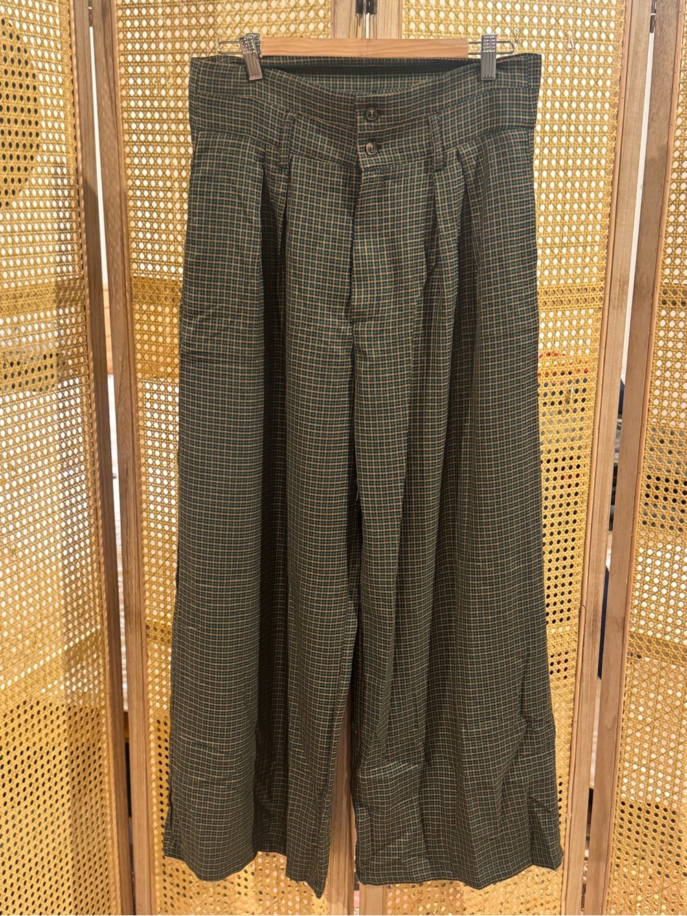 Cider NWT Wide-Leg High-Waist Belted Houndstooth Trousers in Olive Green - Picture 6 of 6
